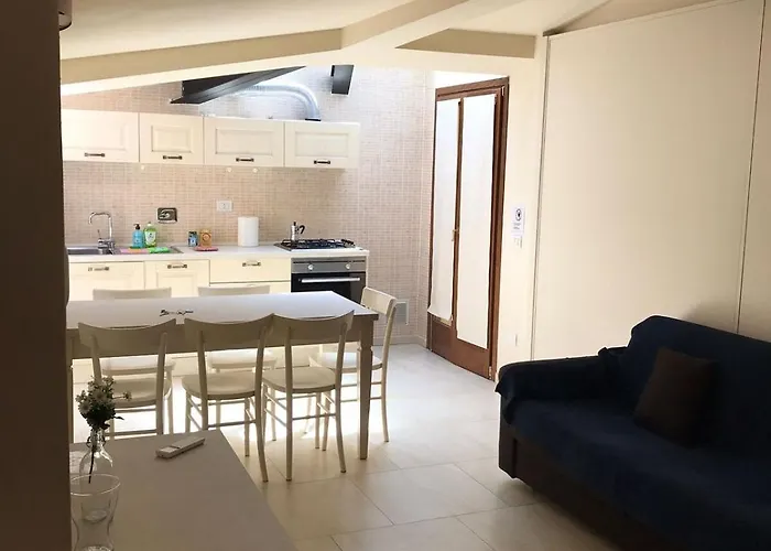 Albizi Sanzio Apt 205