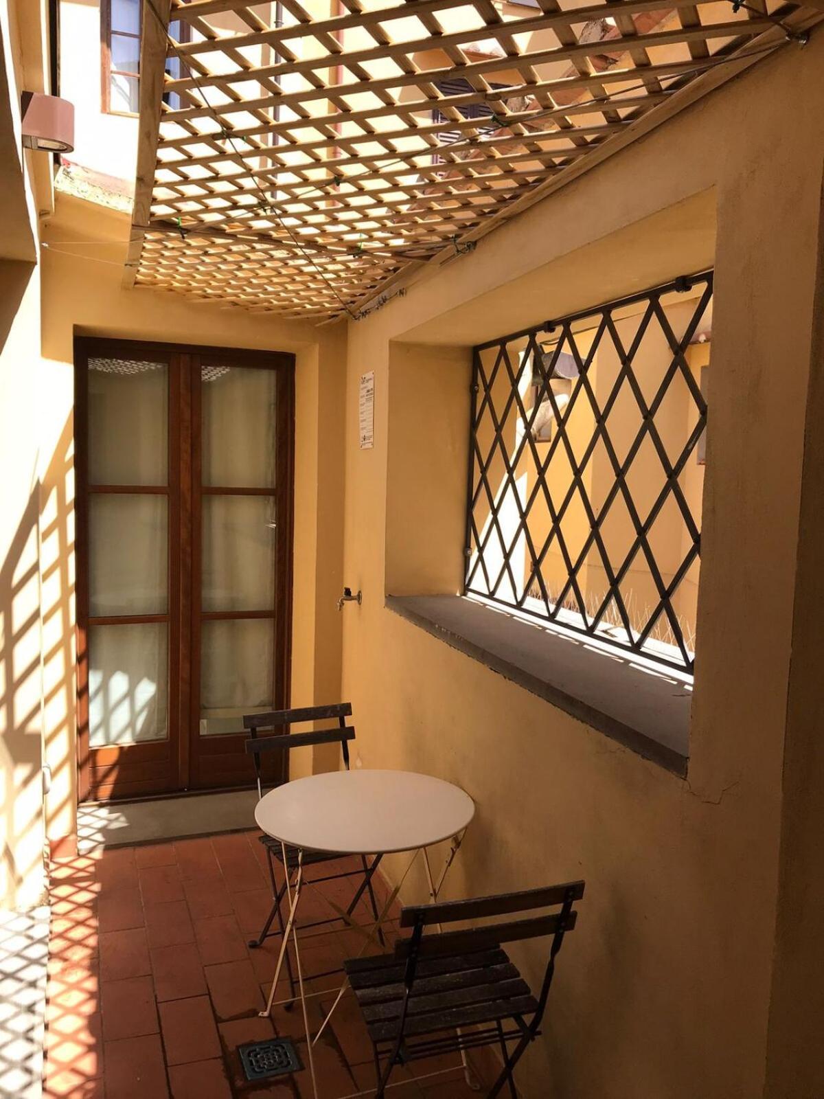 Albizi Sanzio 205 * Firenze